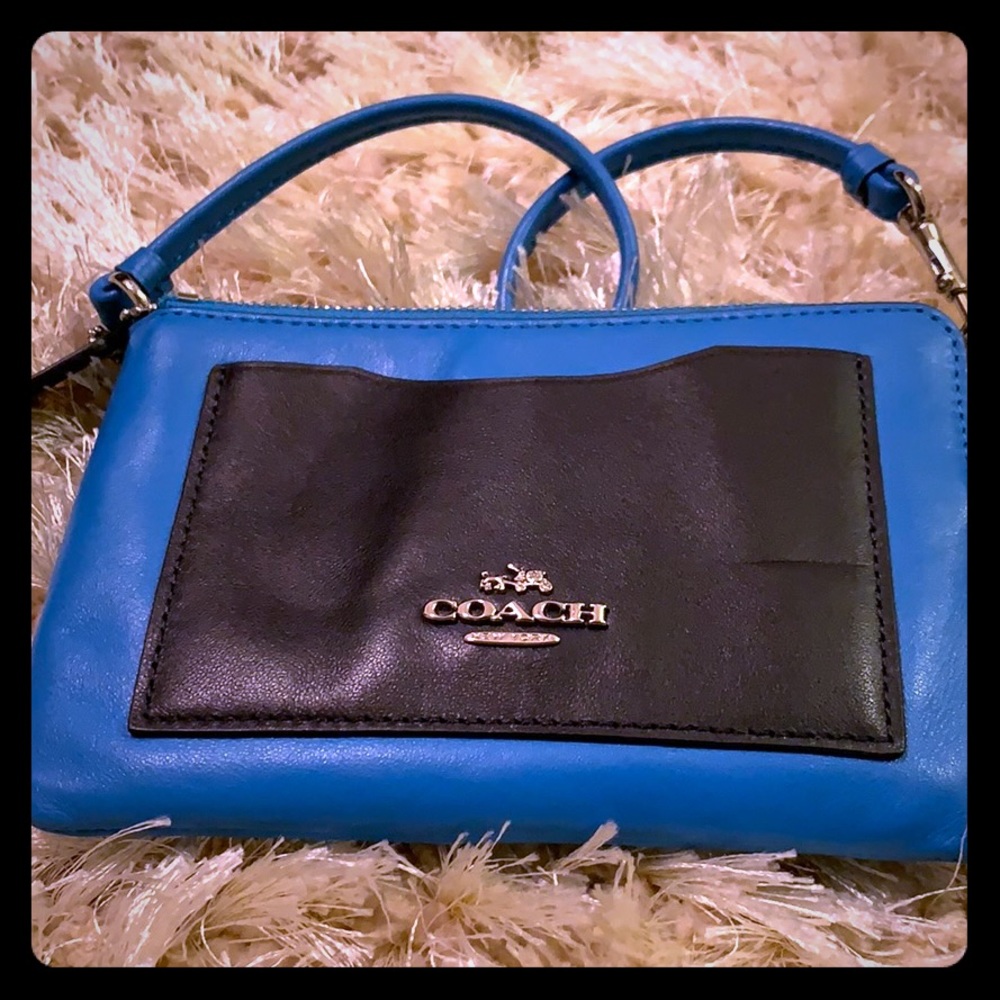 The perfect wristlet for the perfect outing!